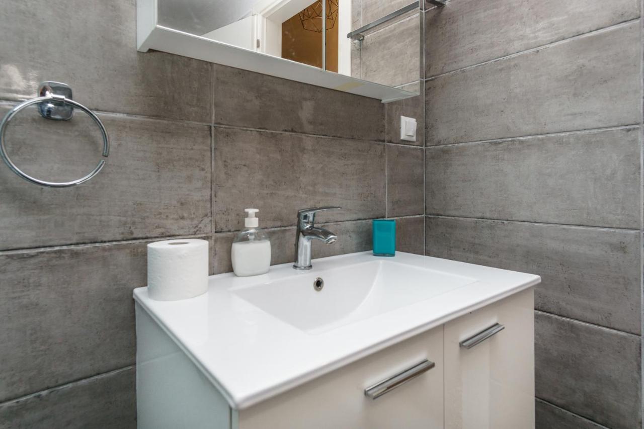 C.4 Red Rose #Colony_Central_Apartment Tesalónica Exterior foto